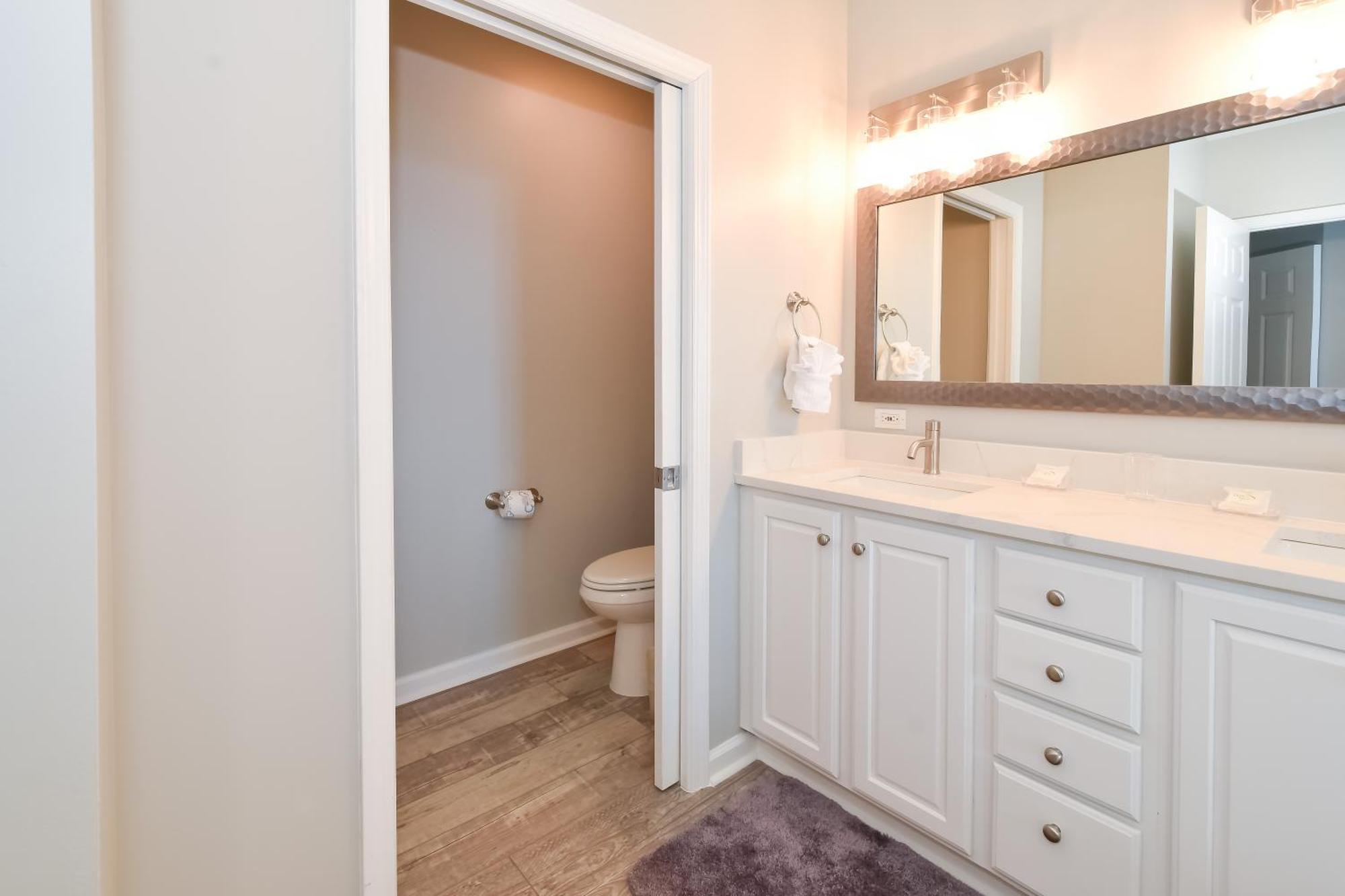 Silver Towers E1804 Destin