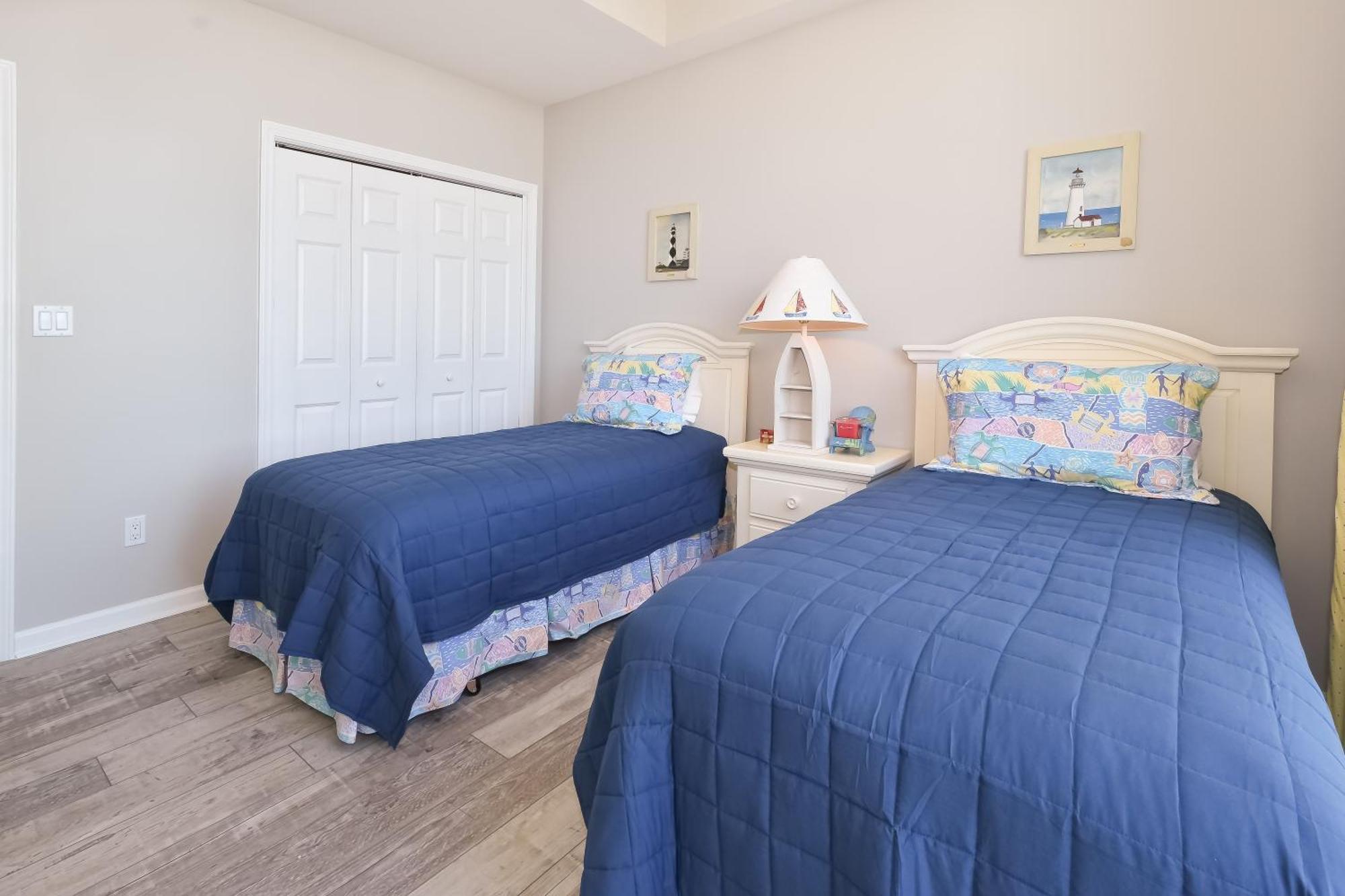 Silver Towers E1804 Apartment Destin