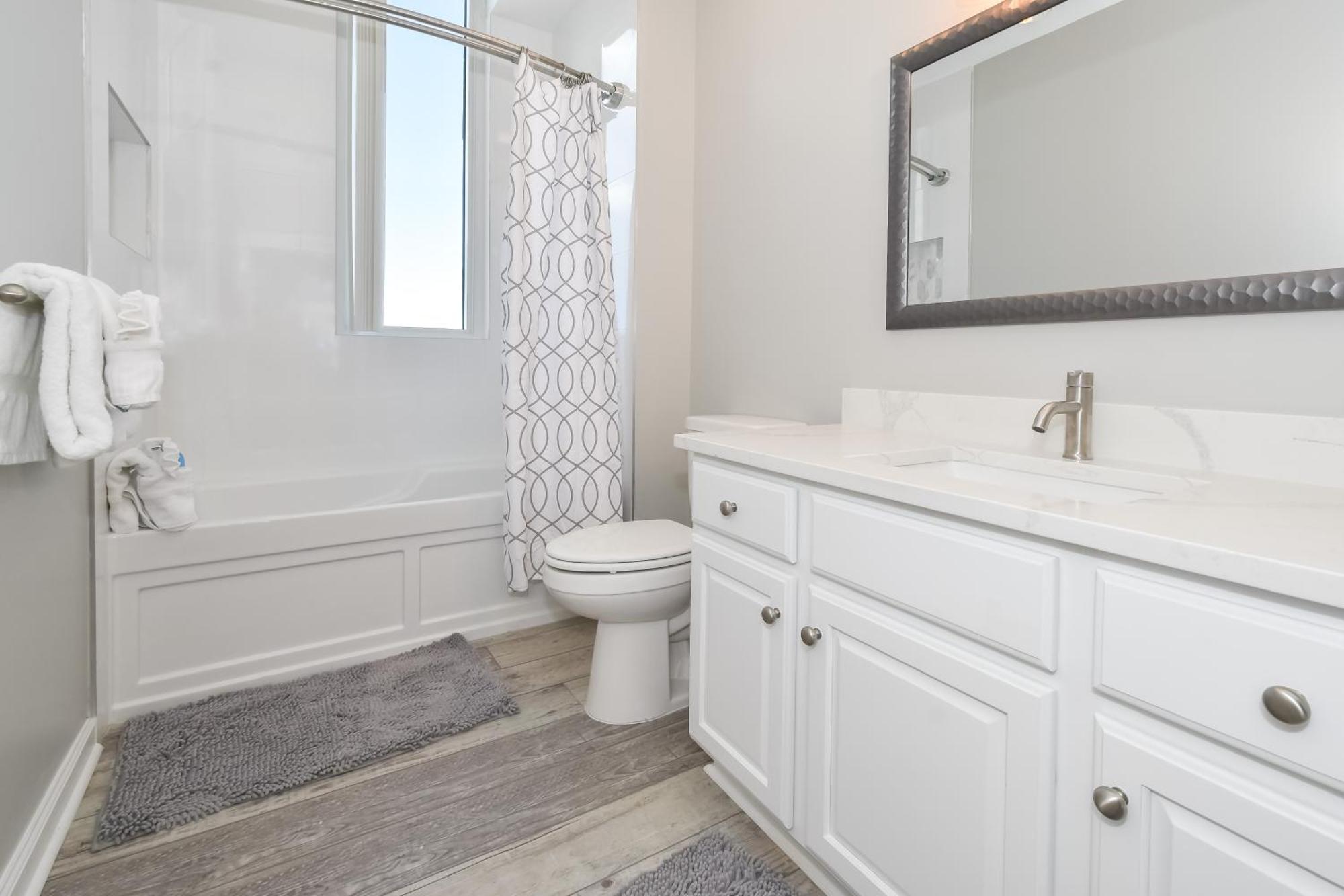 Silver Towers E1804 Apartment Destin