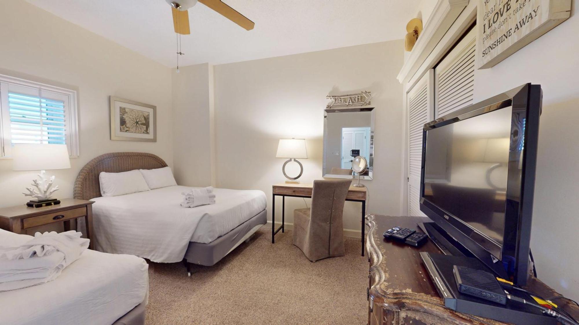 Holiday home Tides 0802