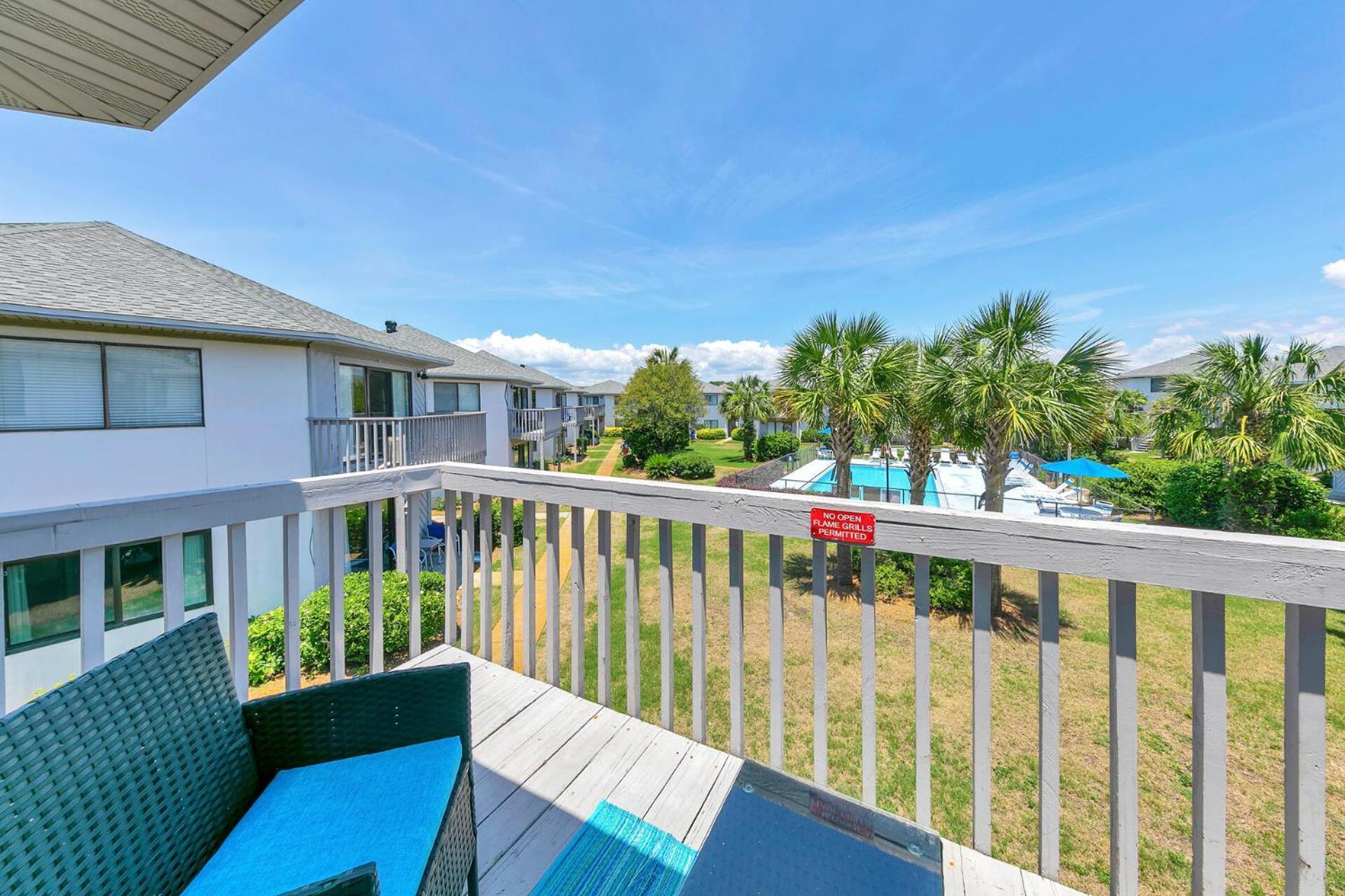 Crystal Village Ii Unit 10b- Close To And Pool! * Destin