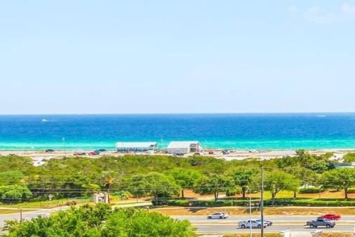 Holiday home 5 Star 11th Fl Stunning Sunrise 2br 2ba King Suite,pools ,shuttle Or Walk To