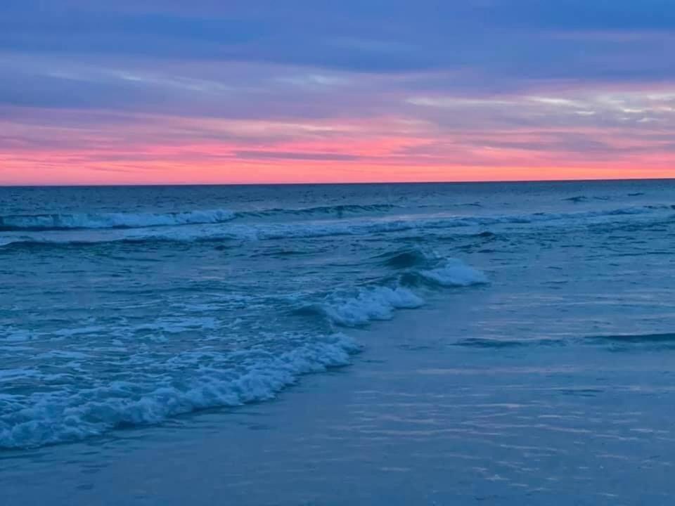 5 Star 11th Fl Stunning Sunrise 2br 2ba King Suite,pools ,shuttle Or Walk To *