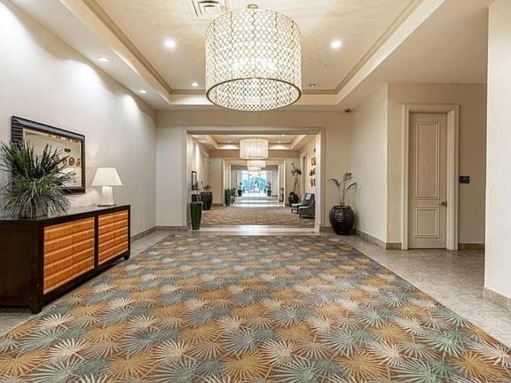 5 Star 11th Fl Stunning Sunrise 2br 2ba King Suite,pools ,shuttle Or Walk To