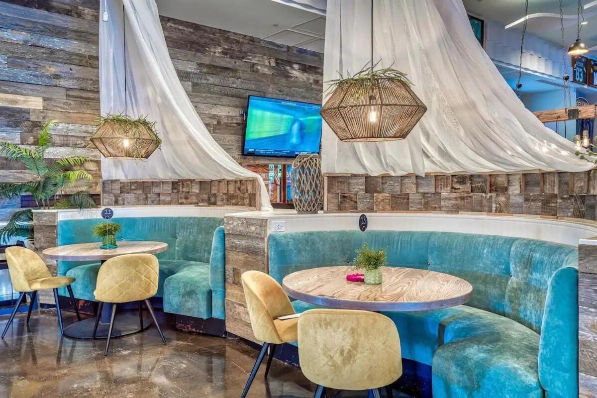 5 Star 11th Fl Stunning Sunrise 2br 2ba King Suite,pools ,shuttle Or Walk To * Destin