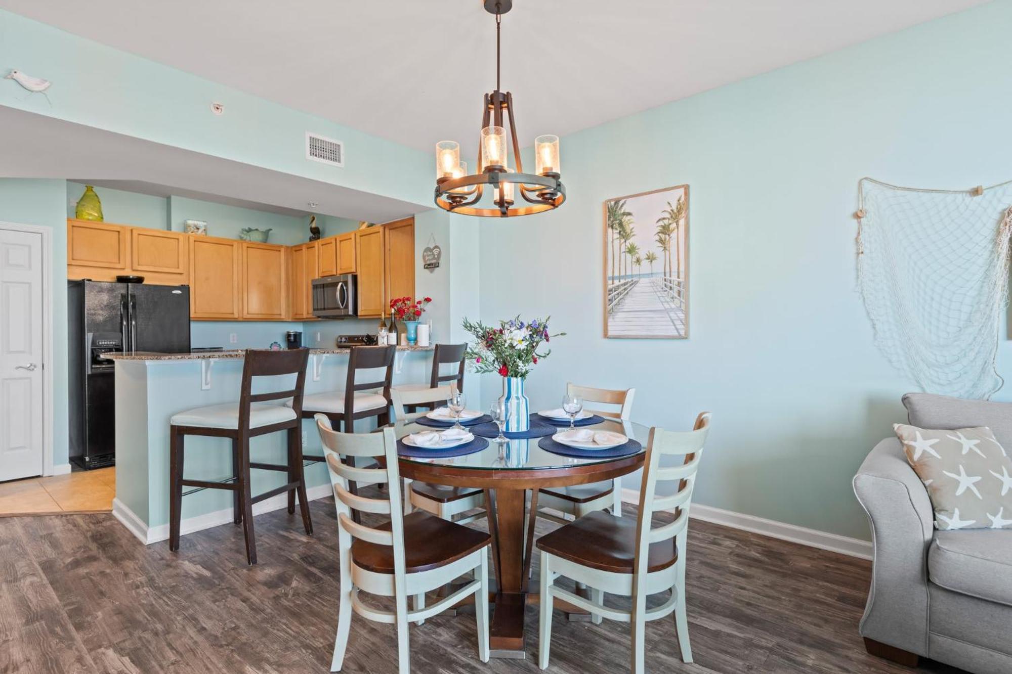 Holiday home 5 Star 11th Fl Stunning Sunrise 2br 2ba King Suite,pools ,shuttle Or Walk To *