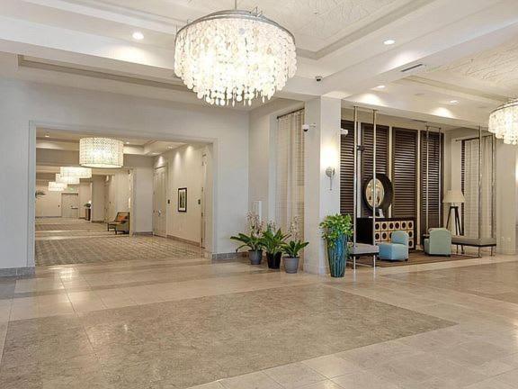 Palms 2 Bedroom King Poolside Shuttle * Destin