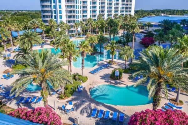 Palms 2 Bedroom King Poolside Shuttle Holiday home
