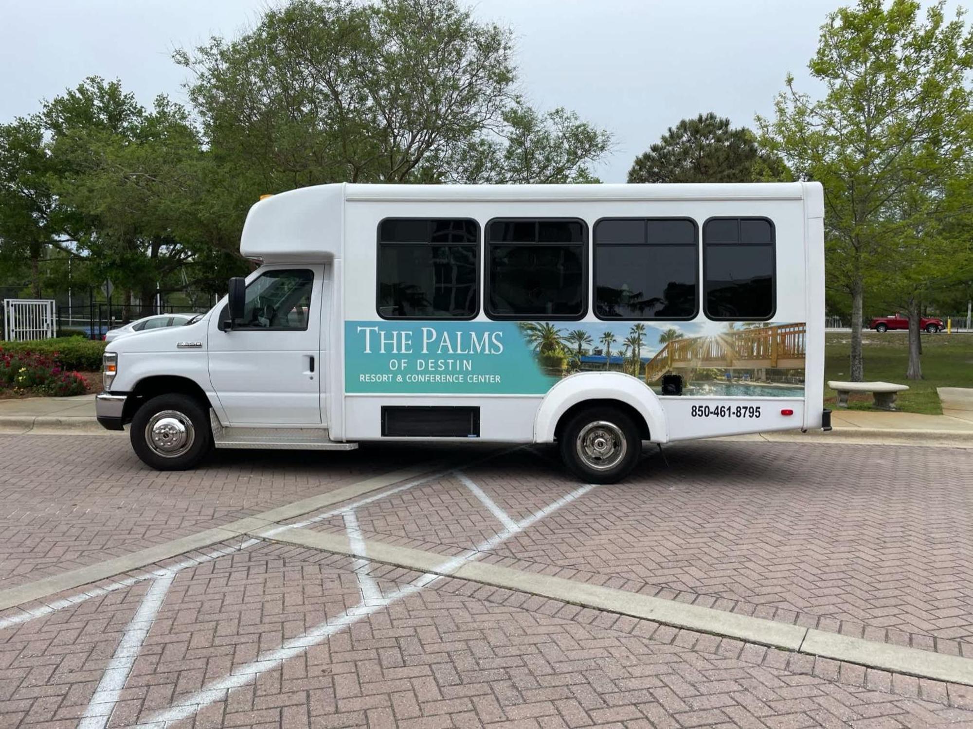 Palms 2 Bedroom King Poolside Shuttle Holiday home