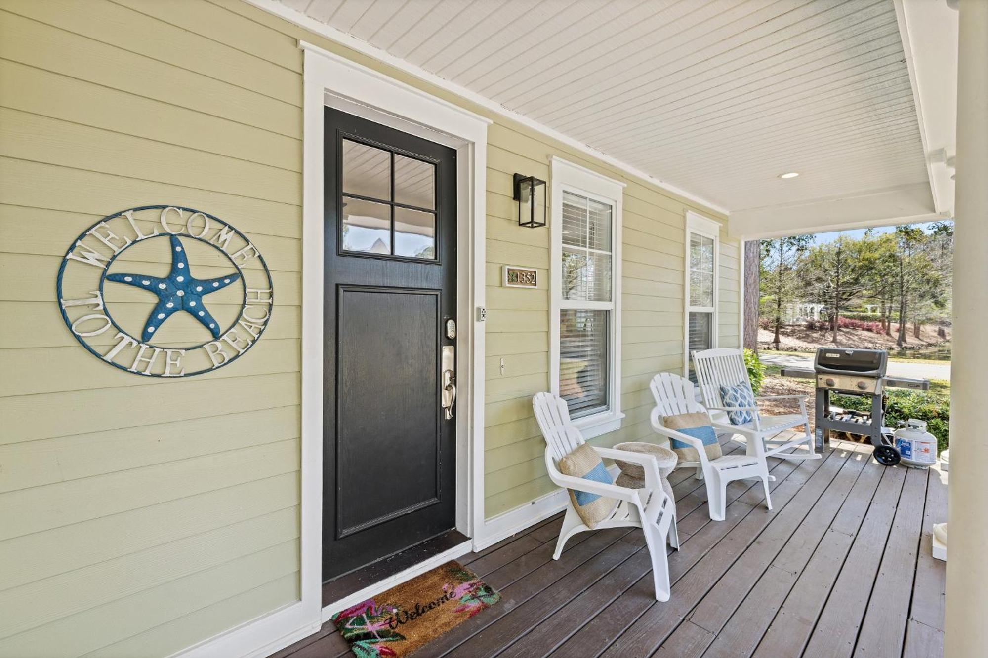 1352 Laurel Grove *