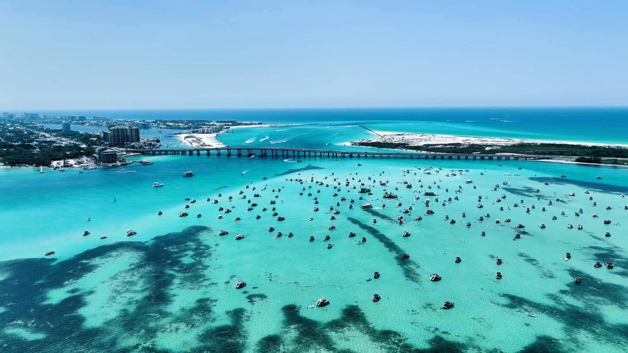 Sandy Beaches-3 Pools-pet Friendly Destin