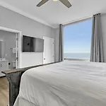Completely Renovated Luxury 3 Bedroom Beach Front Condo In Destin!