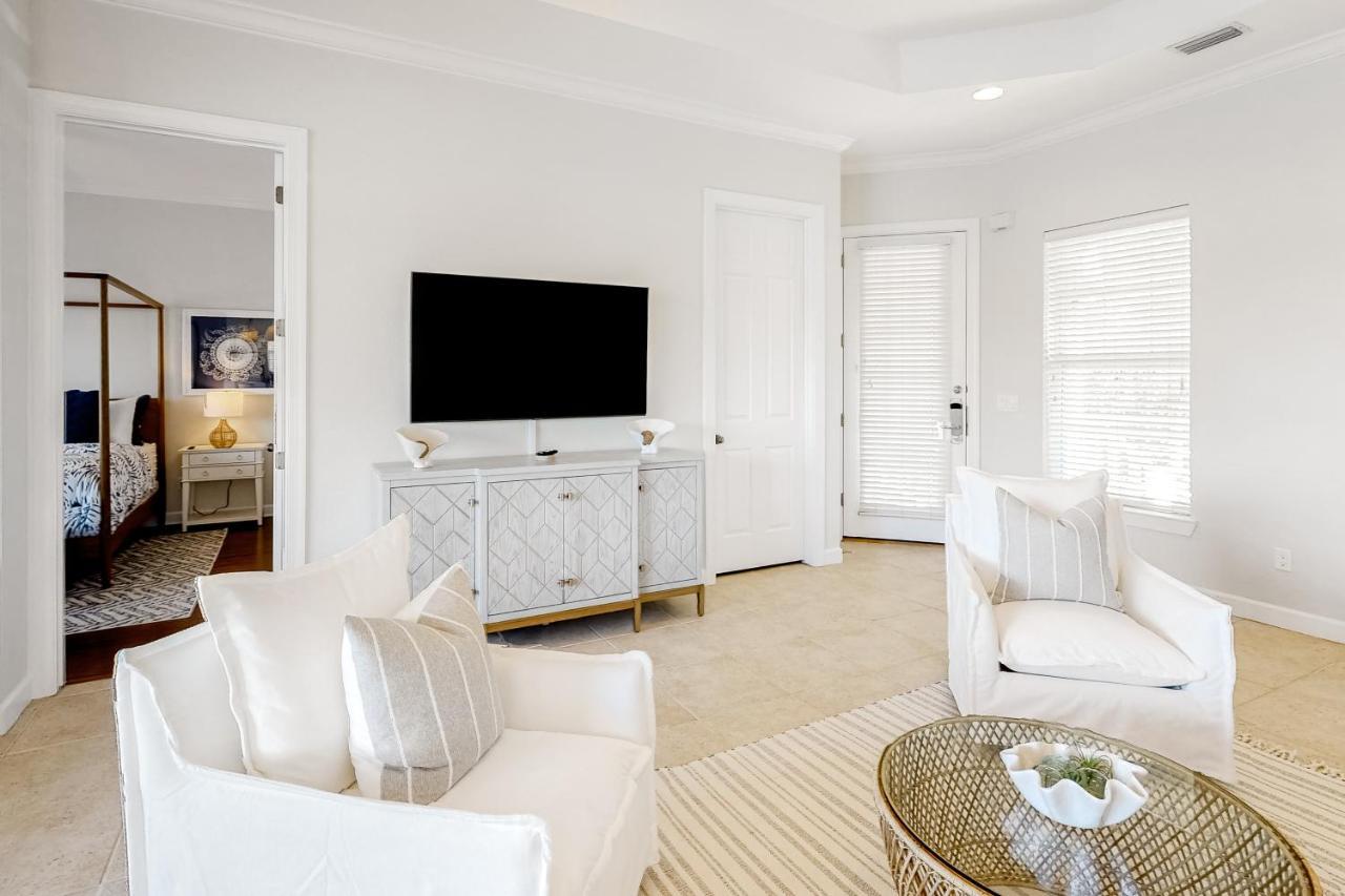 Apartment Crystal Cove #301 Wine Down
