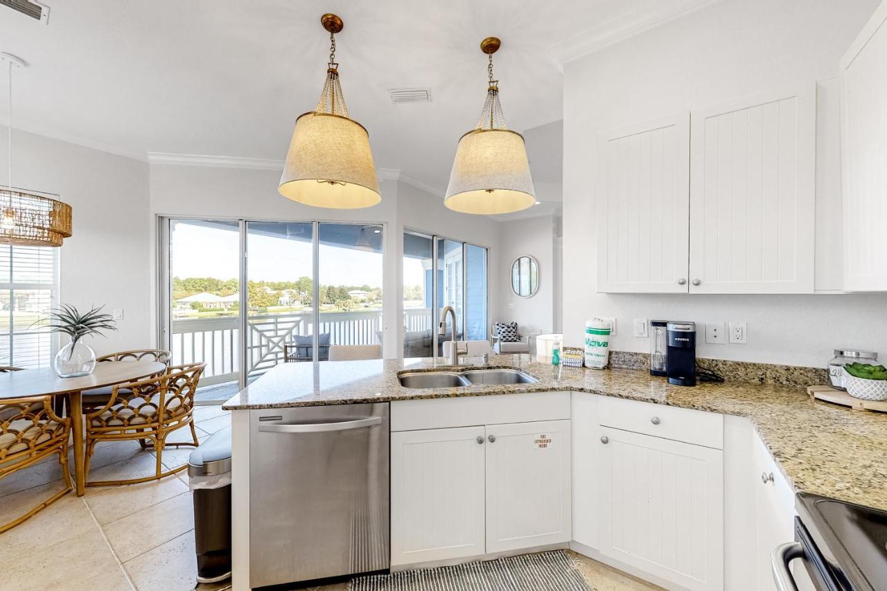 Apartment Crystal Cove #301 Wine Down Destin