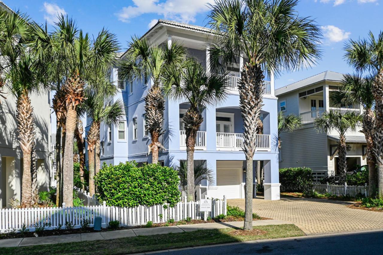 Paradise Pointe *