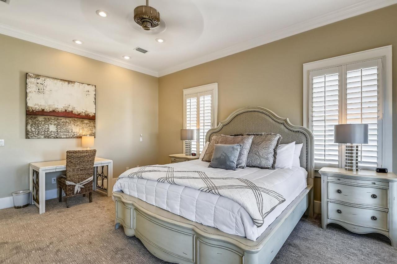 Paradise Pointe * Destin