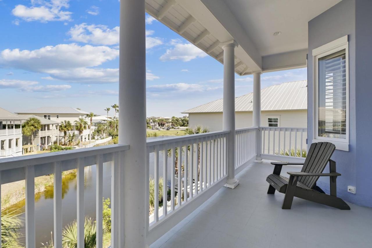Paradise Pointe *