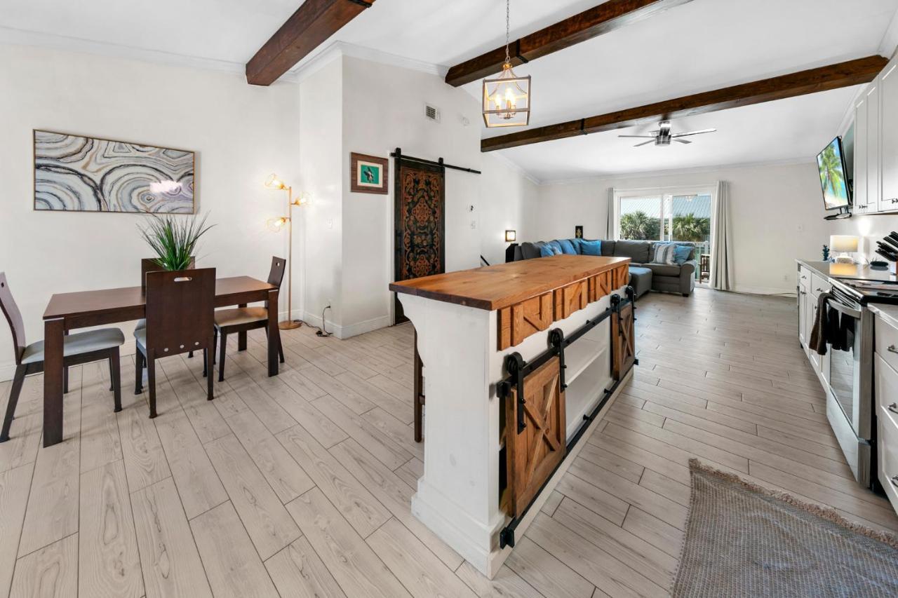 Side Retreat Holiday home Destin