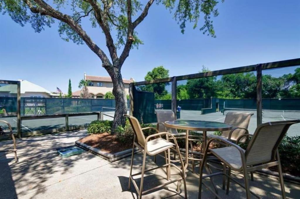 Apartment Gated Gulf Front In Hidden Dunes Beach & Tennis *