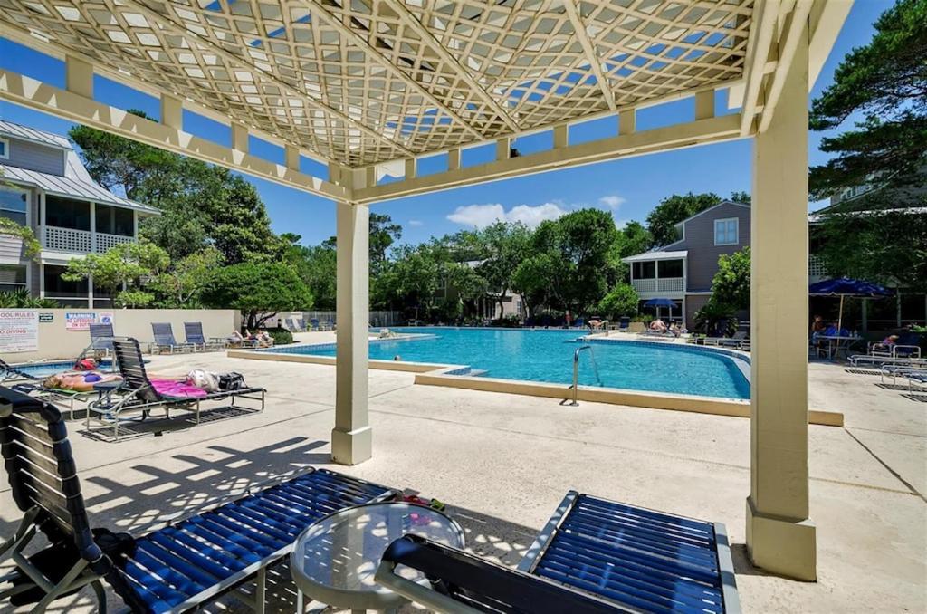 Gated Gulf Front In Hidden Dunes Beach & Tennis