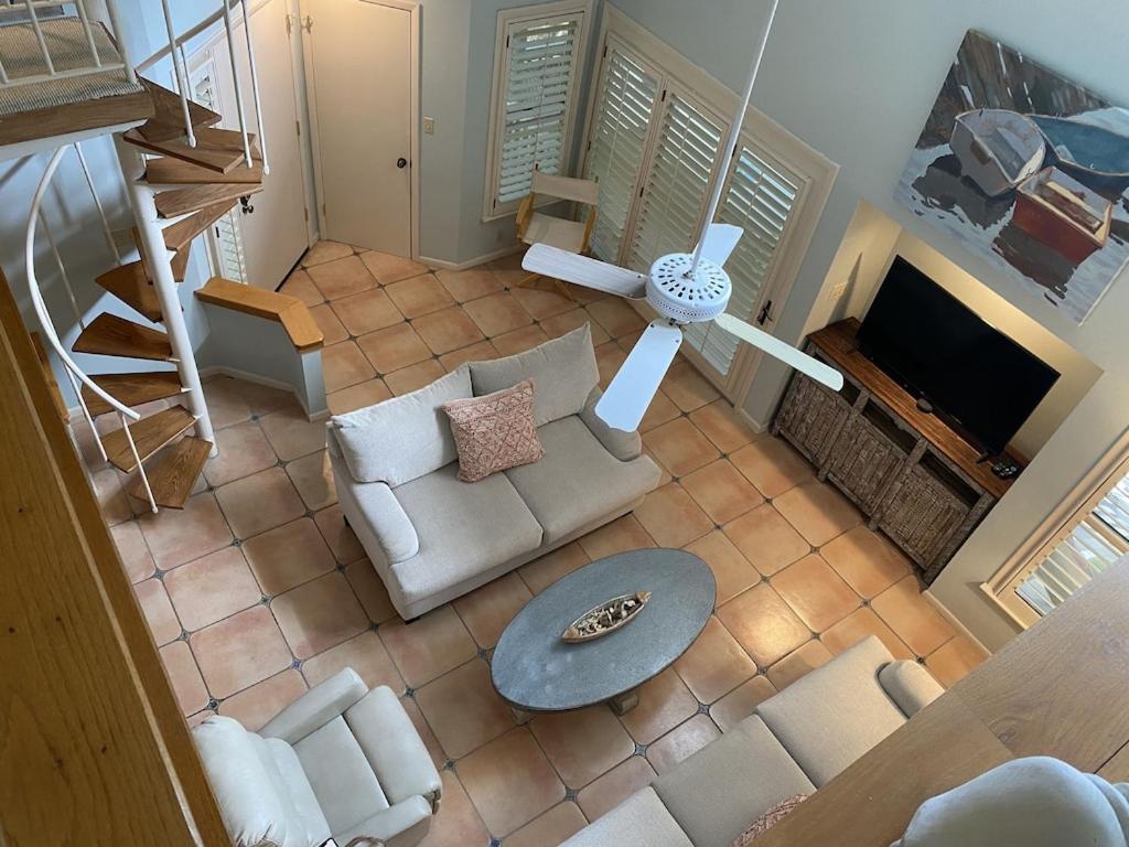 Apartment Gated Gulf Front In Hidden Dunes Beach & Tennis