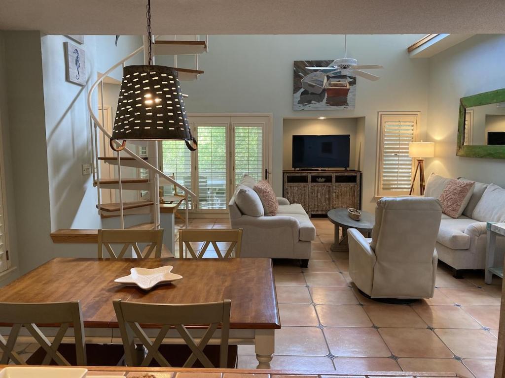 Gated Gulf Front In Hidden Dunes Beach & Tennis *