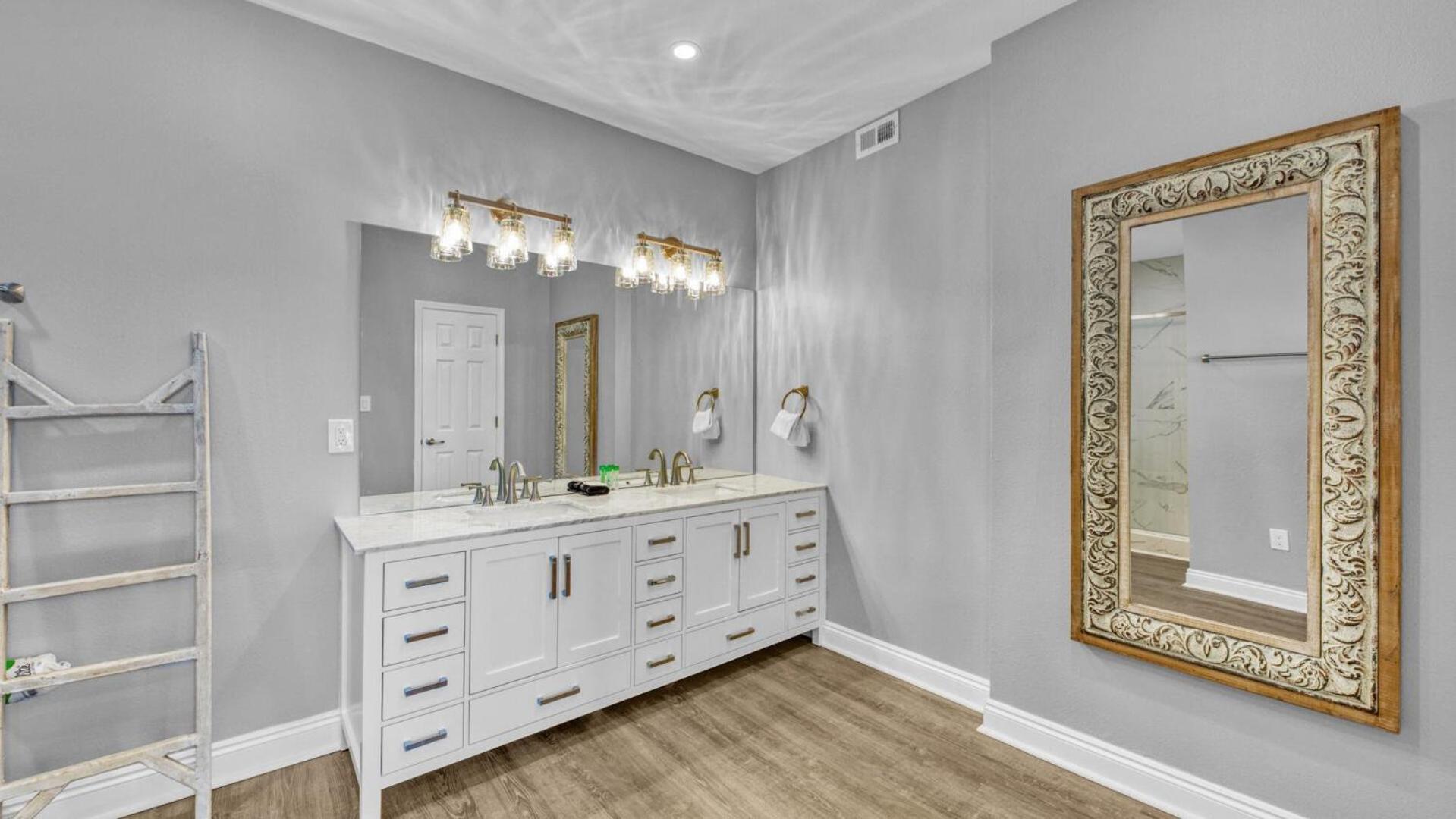 Completely Renovated Luxury 3 Bedroom Front In Destin! Destin