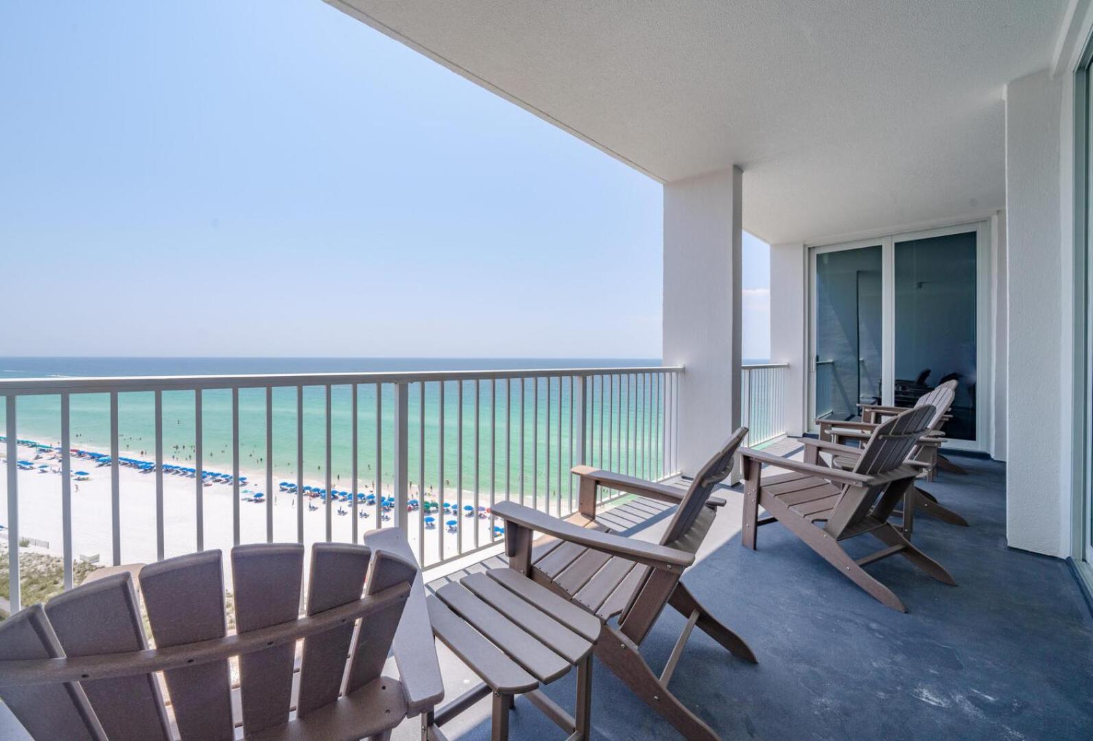 Completely Renovated Luxury 3 Bedroom Front In Destin! Holiday home Destin