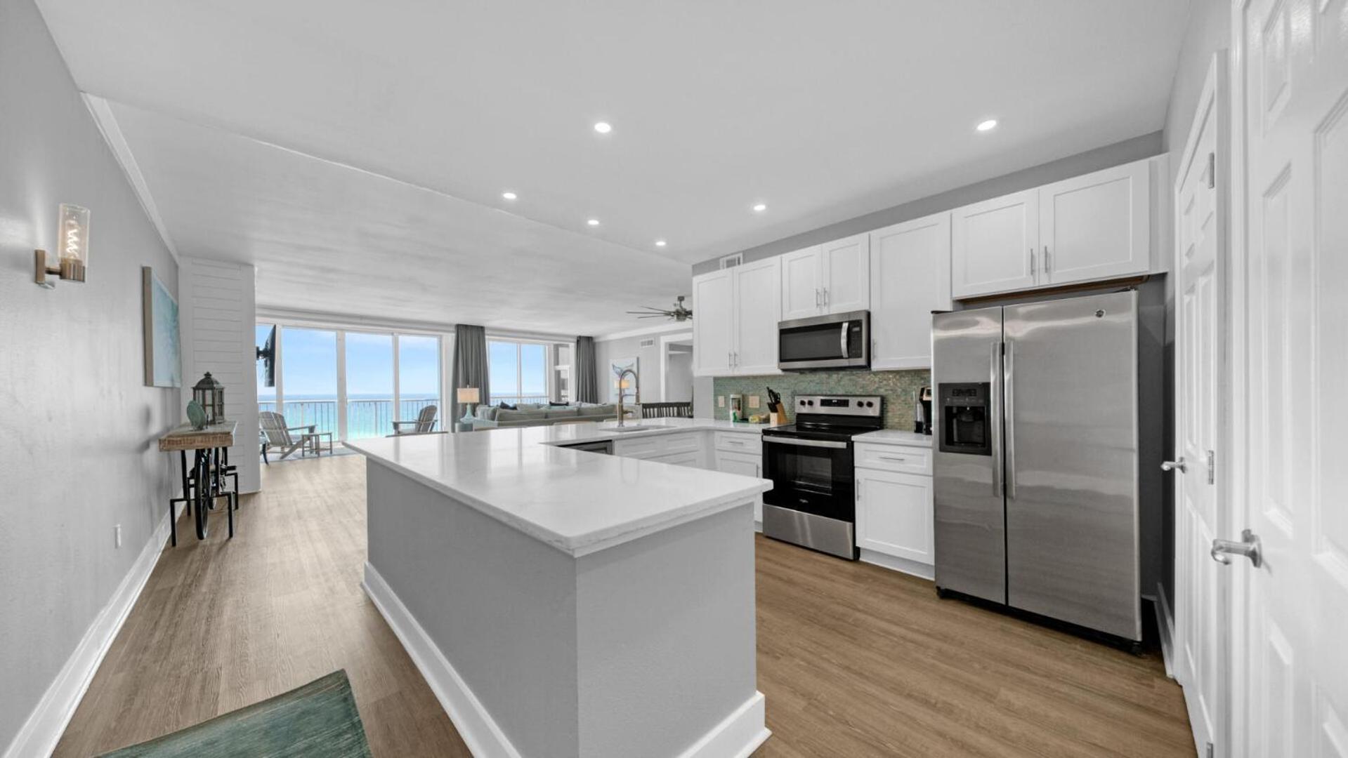 Completely Renovated Luxury 3 Bedroom Front In Destin! Holiday home *