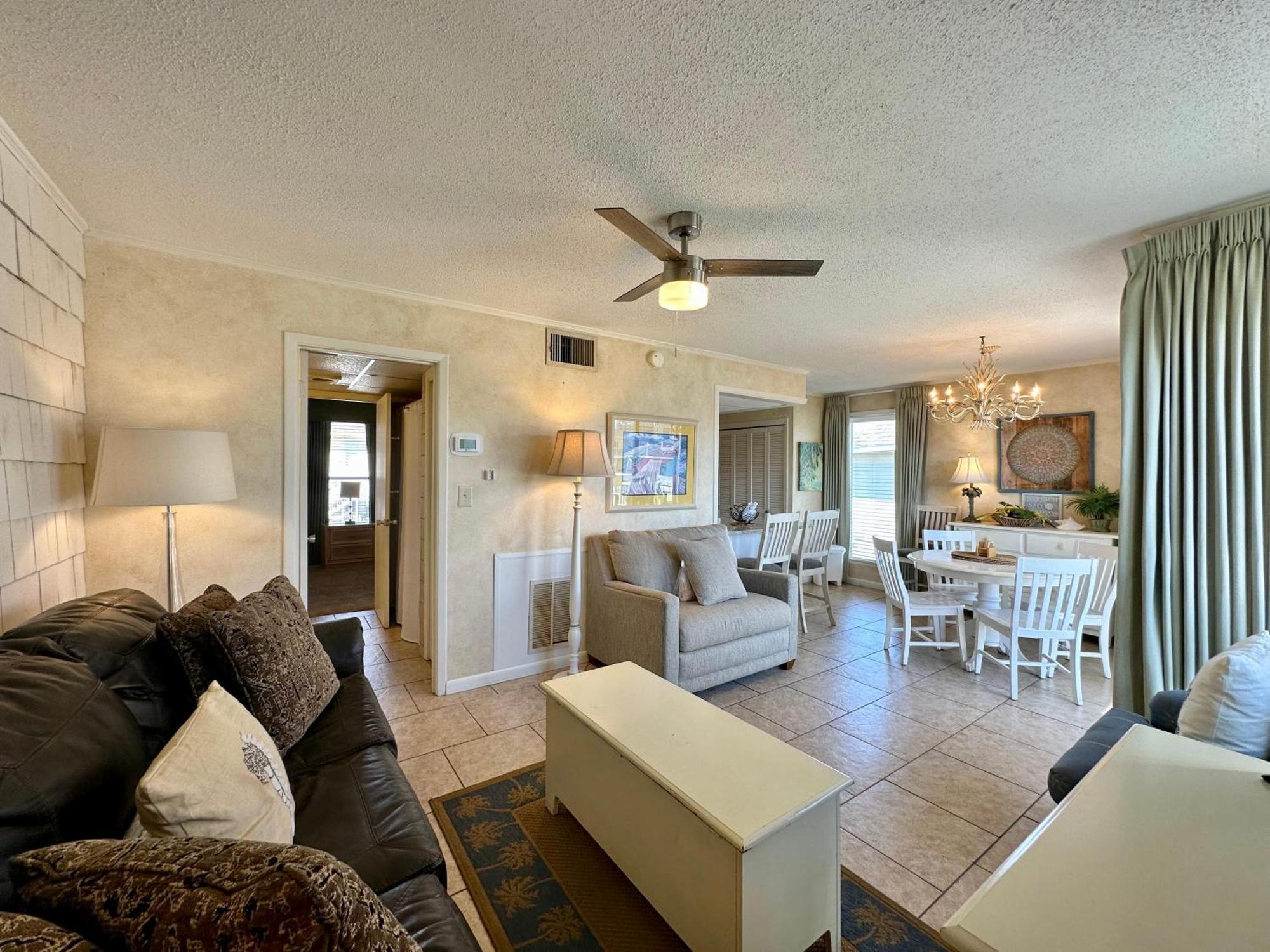 Sandpiper Cove 2033 Holiday home Destin