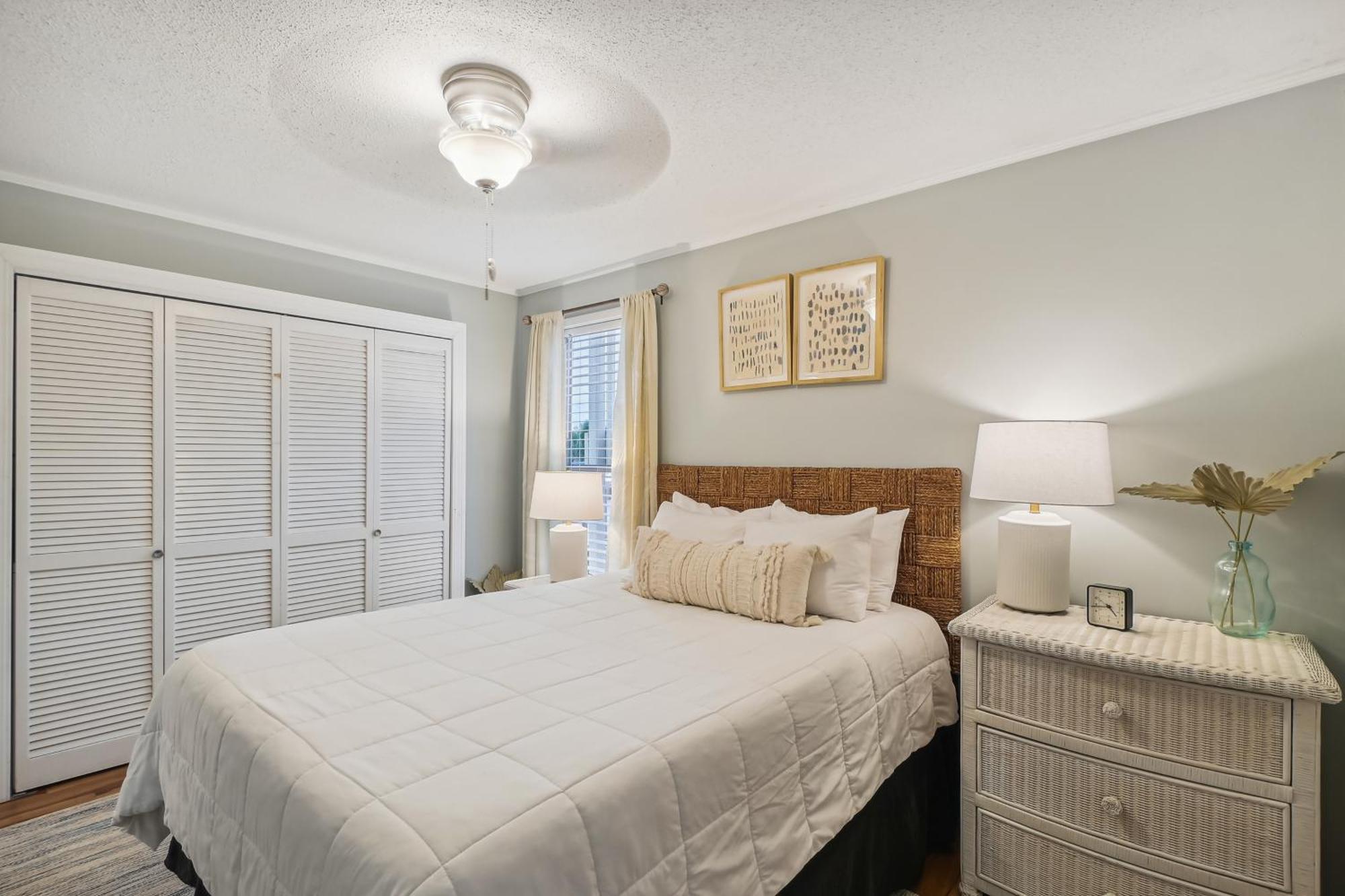 Sandpiper Cove 1034- By Isle