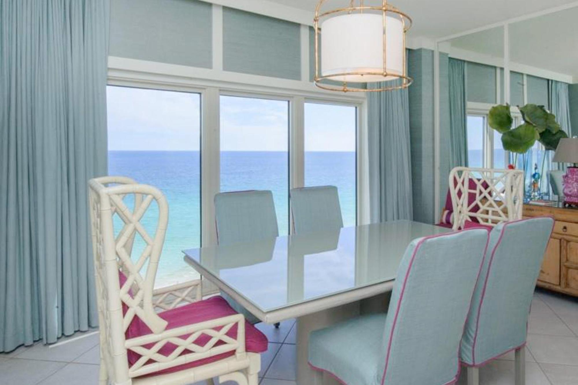 Tops'l Manor 1107 *