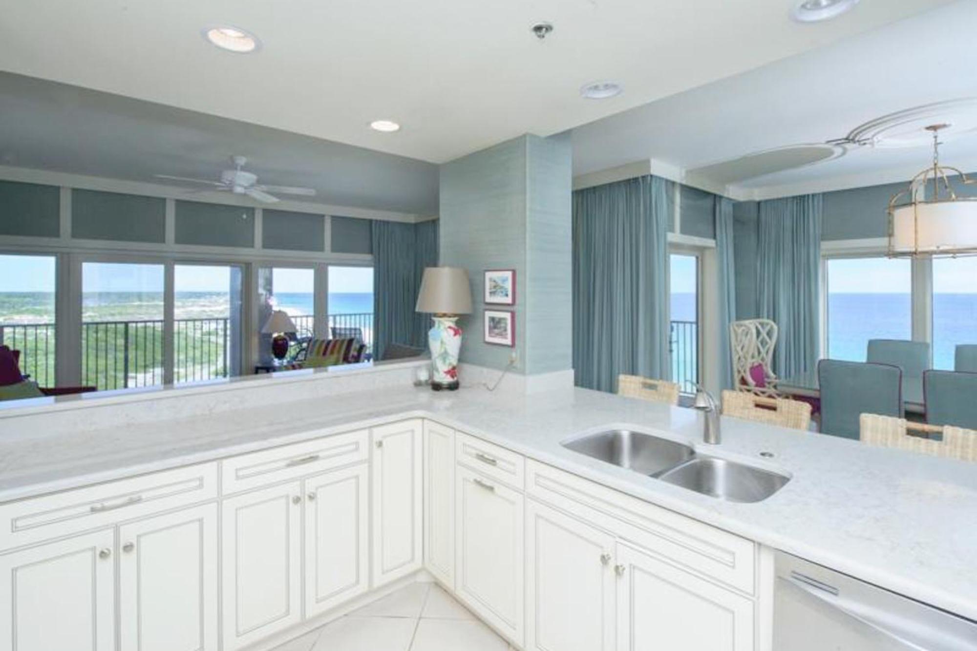 Tops'l Manor 1107 Apartment Destin
