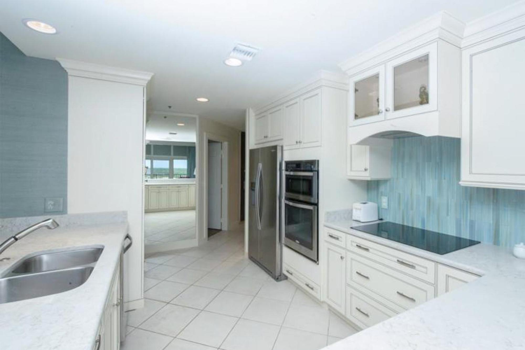 Tops'l Manor 1107