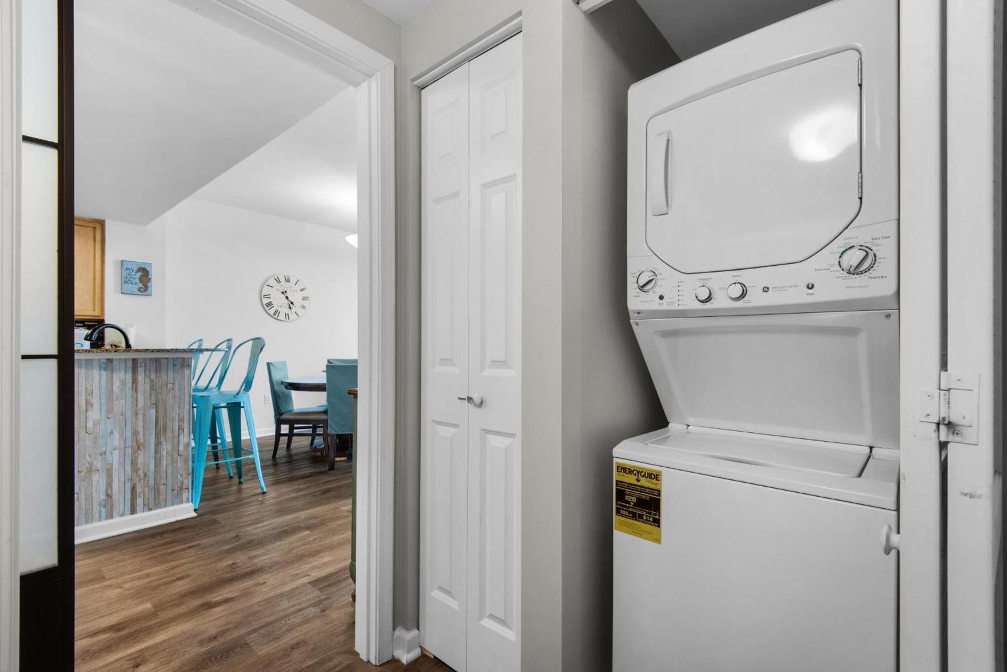 Palms #1808 Jr 2br *
