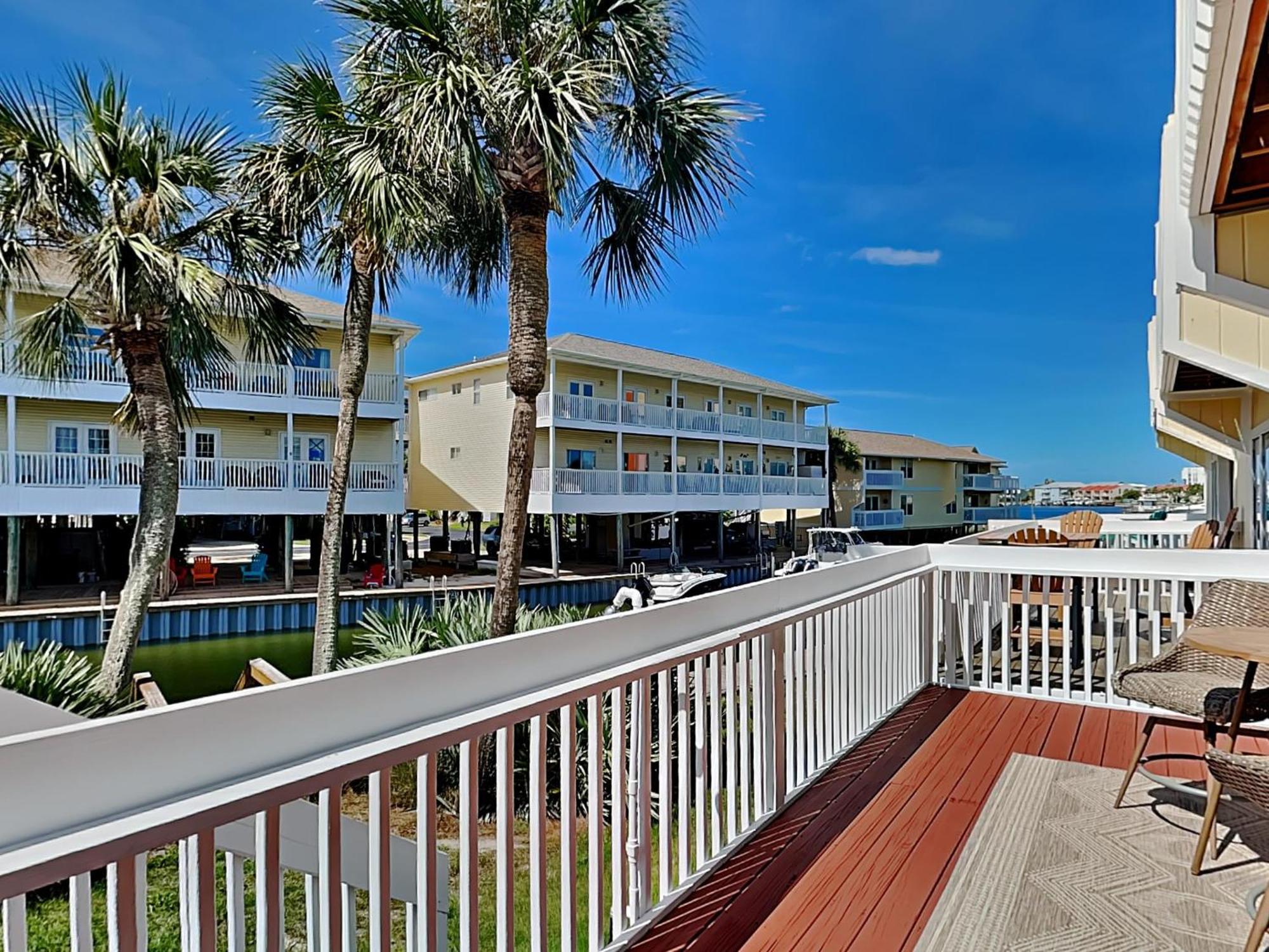 Sandpiper Cove 1027 *